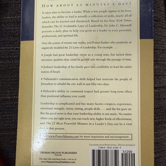 The 21 Most Powerful Minutes in a Leader's Day Book - Picture 2 of 2